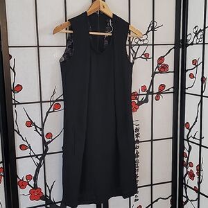 Cotelac Simple Black Double Pleated Dress